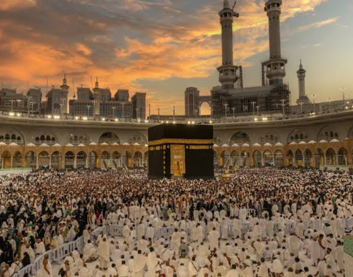 14 Nights Premium Umrah Package